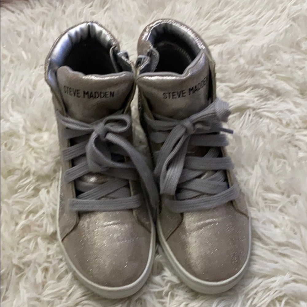 Steve Madden sneakers